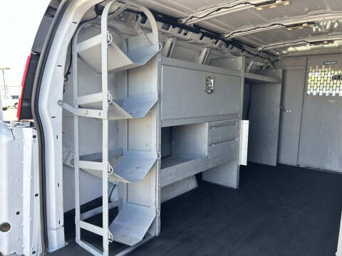 2023 GMC Savana 2500