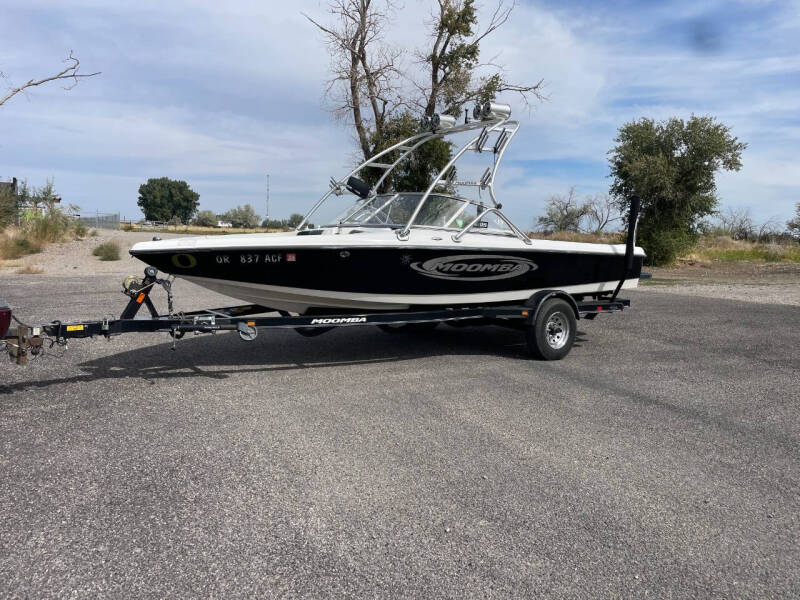 2005 Moomba Outback