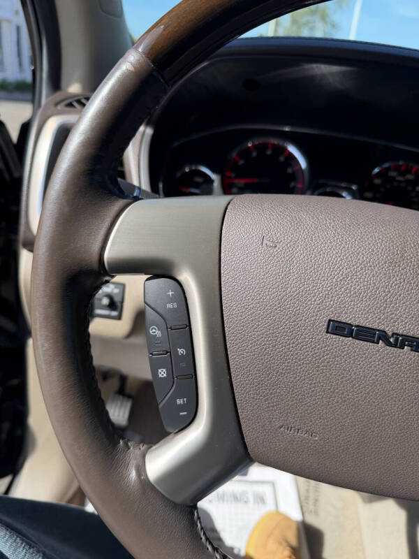 2016 GMC Acadia Denali