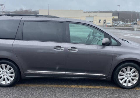 2012 Toyota Sienna XLE 7-Passenger