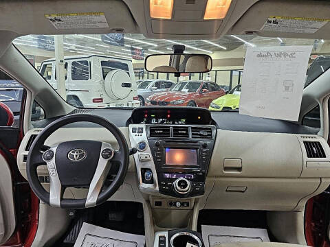 2012 Toyota Prius v Two