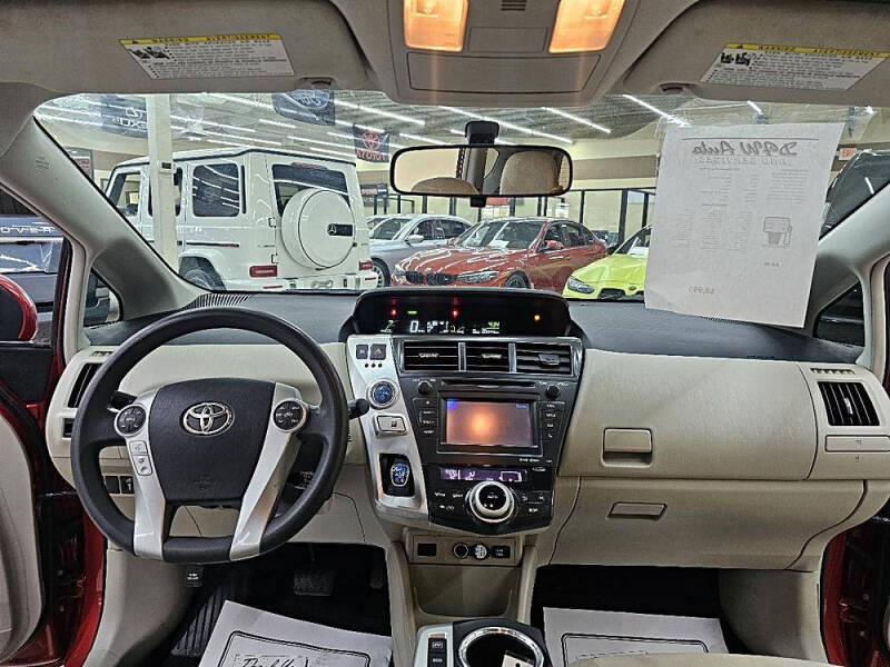 2012 Toyota Prius v Two