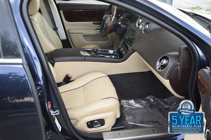 2016 Jaguar XJ R-Sport