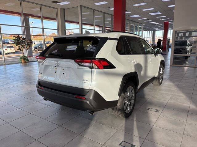 2025 Toyota RAV4 XLE Premium