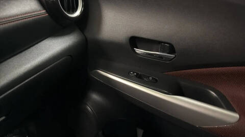 2019 Nissan Kicks SR