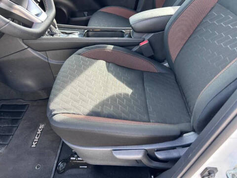 2024 Nissan Kicks SR