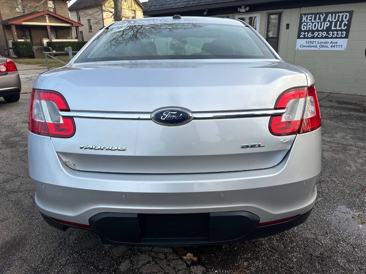 2011 Ford Taurus for sale at Kelly Auto Group in Cleveland, OH