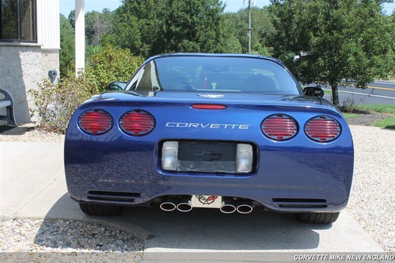 2004 Chevrolet Corvette 17