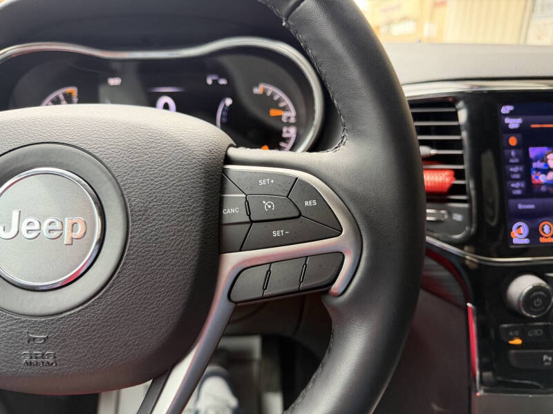 2019 Jeep Grand Cherokee Laredo