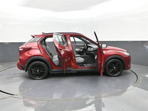 2021 Nissan Kicks SR