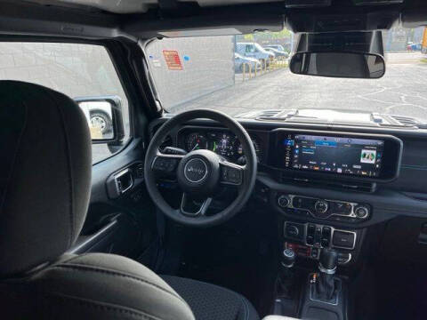 2025 Jeep Wrangler Rubicon 4xe