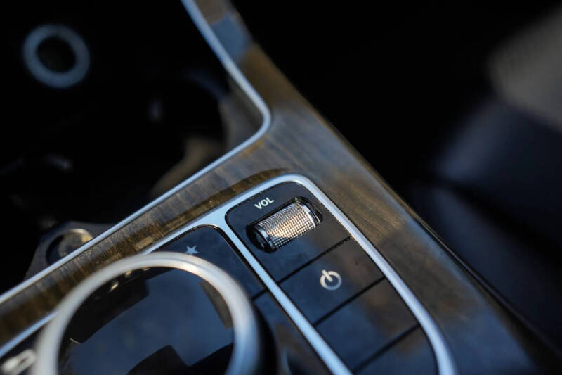 2017 Mercedes-Benz C-Class