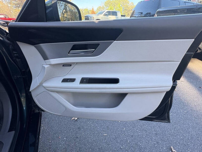 2016 Jaguar XF 35t Premium