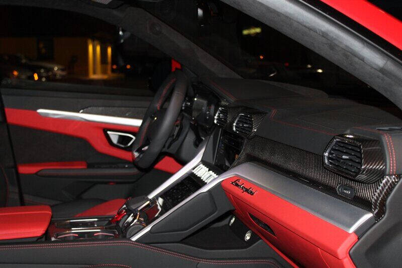 2019 Lamborghini Urus