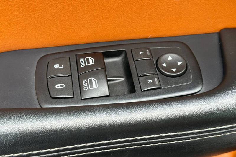 2015 Dodge Challenger SRT Hellcat