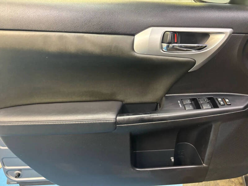 2013 Lexus CT 200h