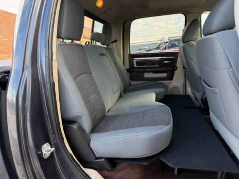 2018 RAM 1500 SLT