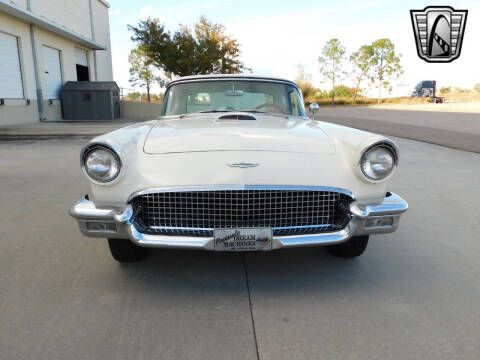 1957 Ford Thunderbird