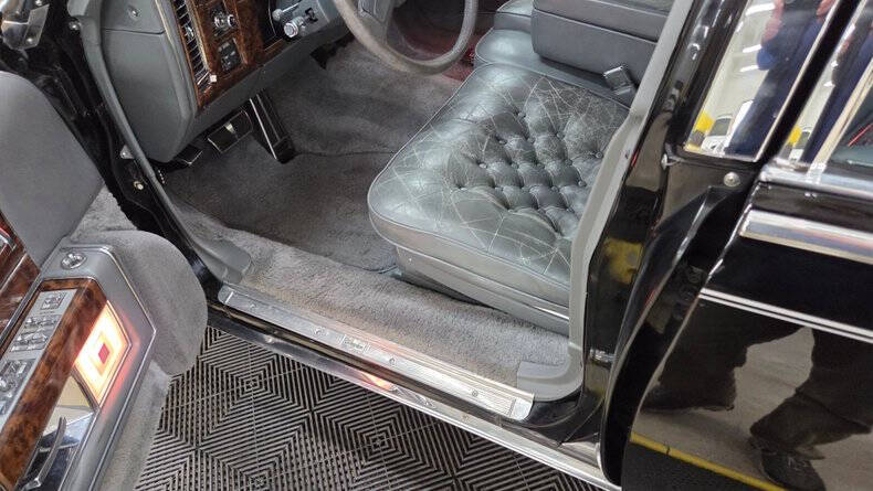 1990 Cadillac Brougham