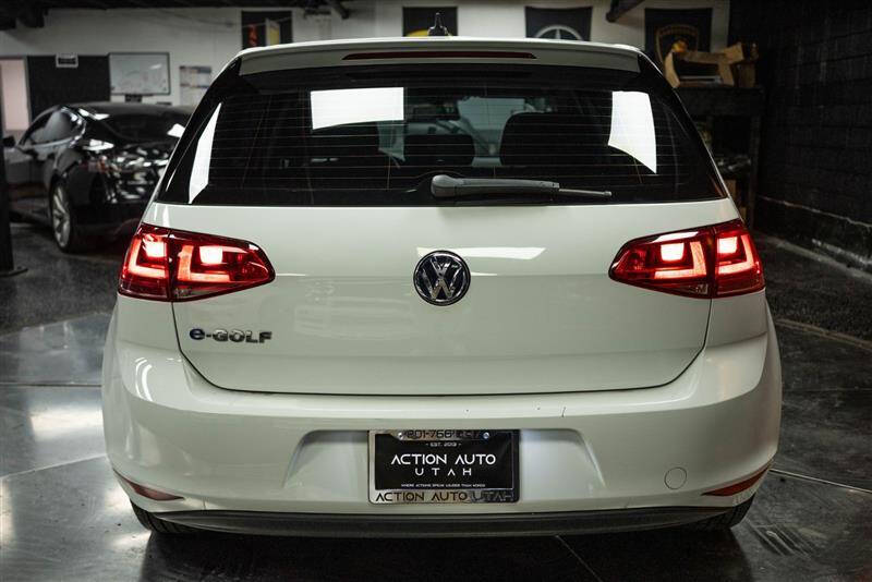 2016 Volkswagen e-Golf SE