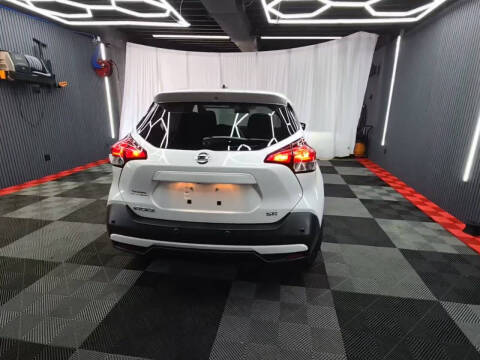 2020 Nissan Kicks SR