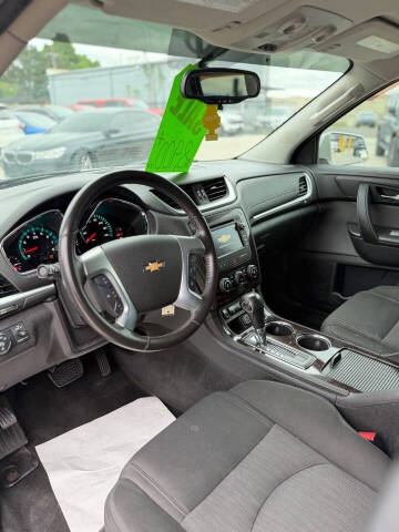 2017 Chevrolet Traverse LT