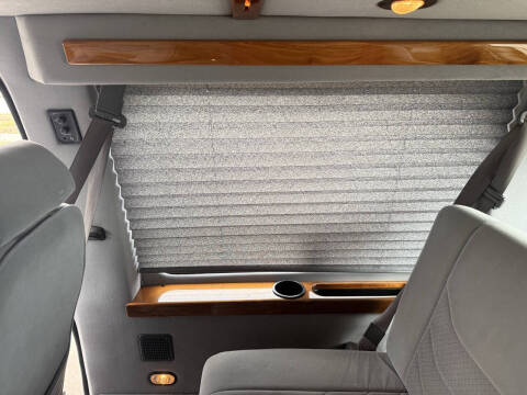 2000 Ford E-Series E-150