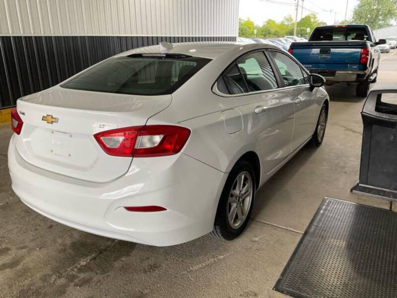 2017 Chevrolet Cruze LT Auto