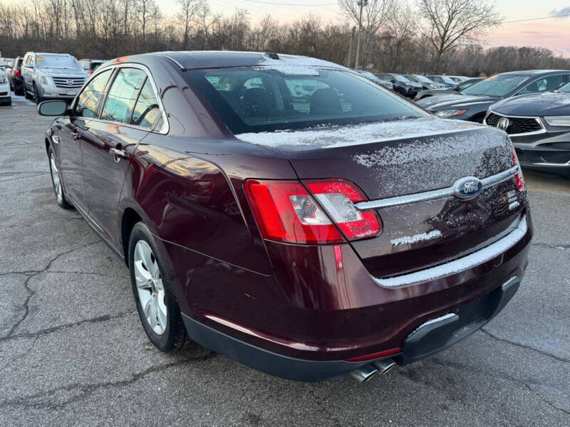 2011 Ford Taurus SEL