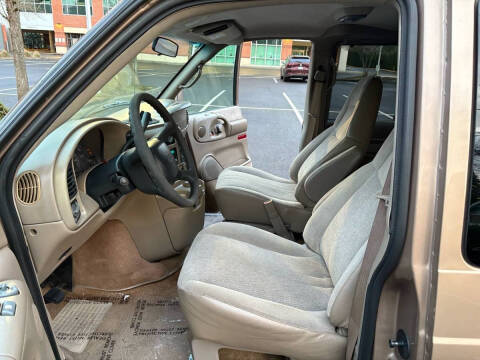 2003 Chevrolet Astro LT