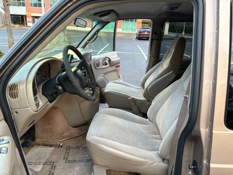 2003 Chevrolet Astro LT