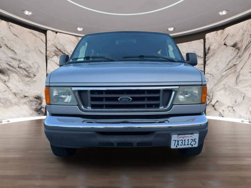 2006 Ford E-Series E-350 SD XLT