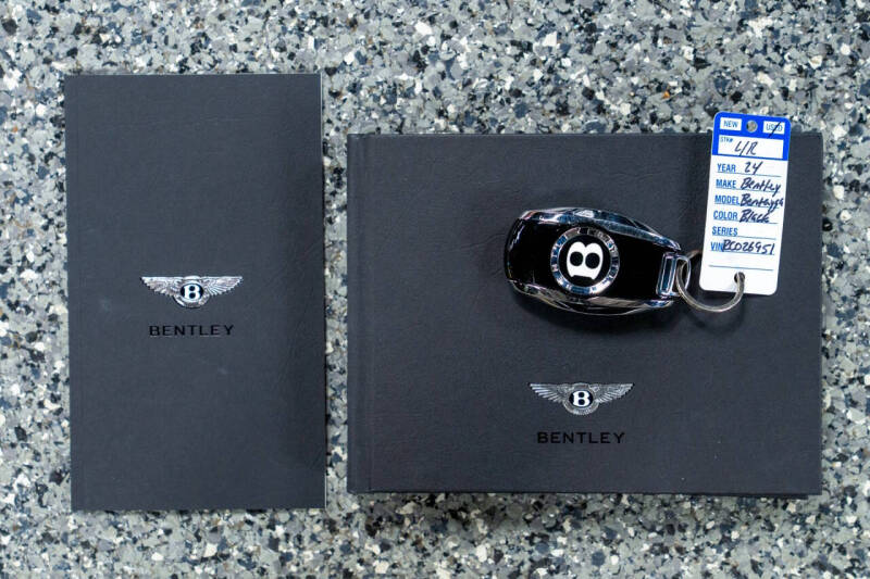 2024 Bentley Bentayga EWB