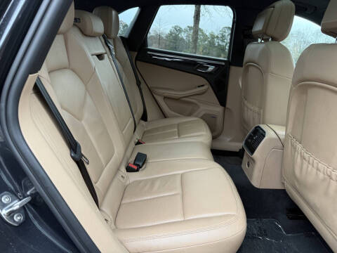 2021 Porsche Macan S