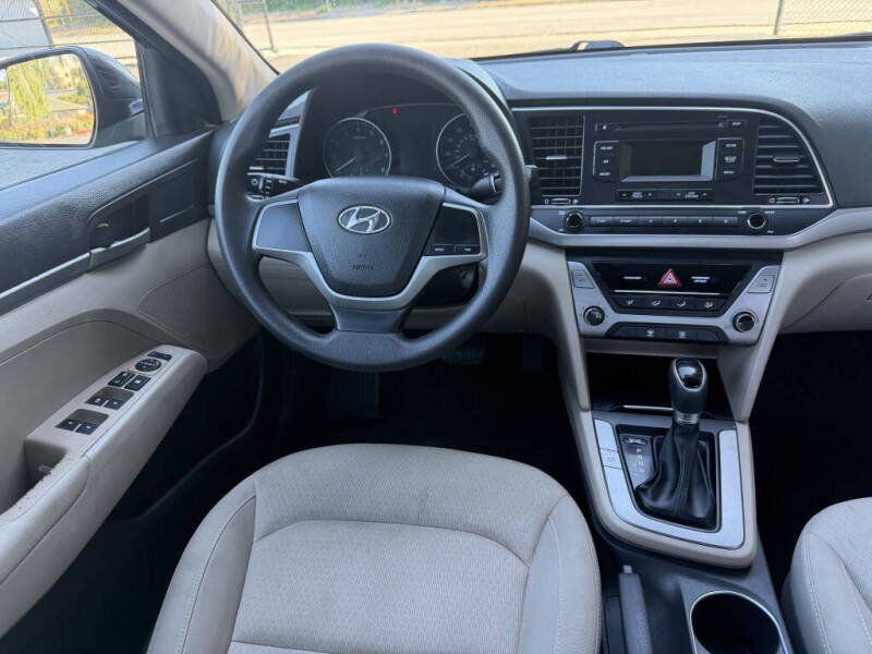 2017 Hyundai Elantra