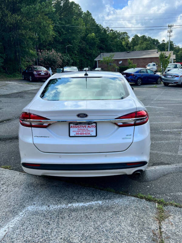 2018 Ford Fusion SE photo 4