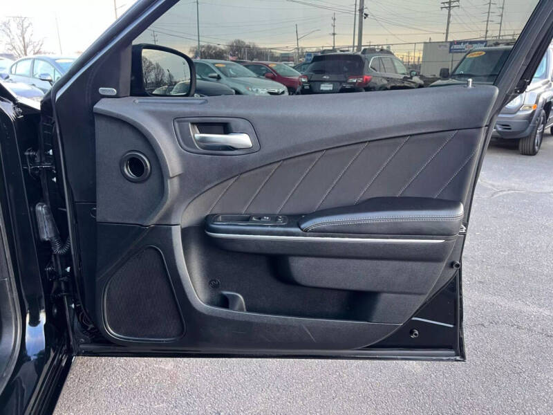 2017 Dodge Charger SXT