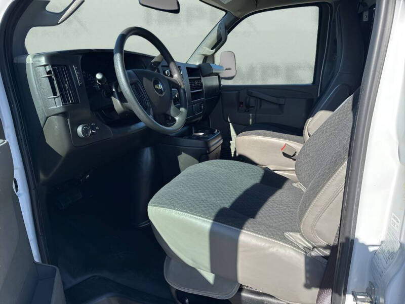 2023 Chevrolet Express 2500