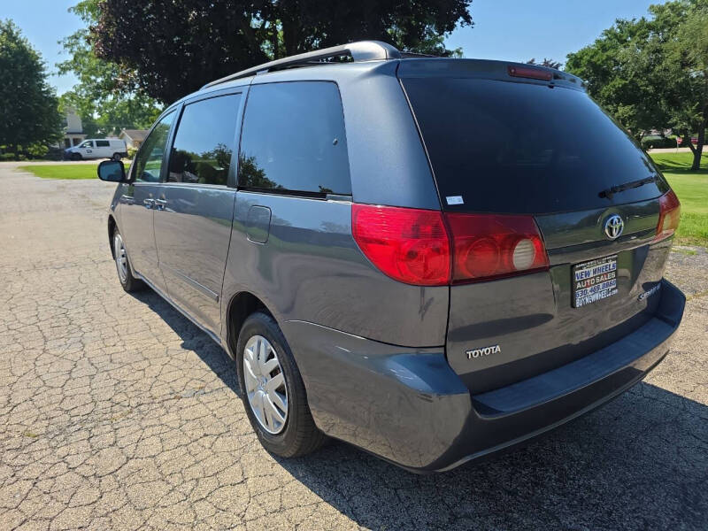 2007 Toyota Sienna LE 7-Passenger