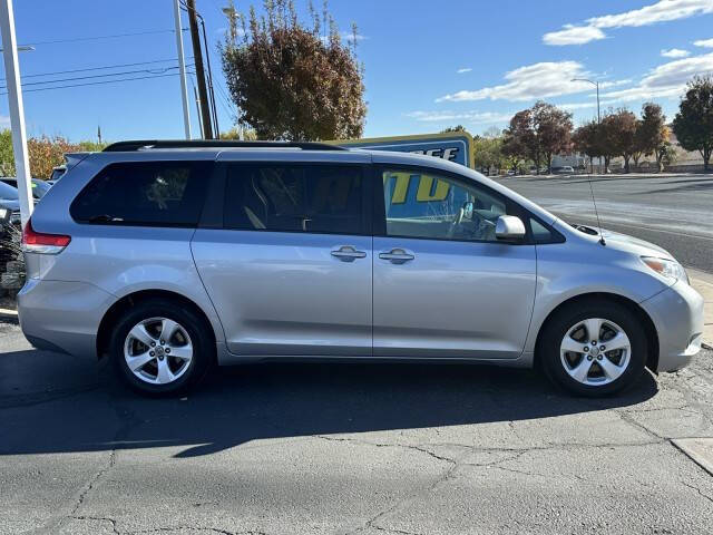 2012 Toyota Sienna