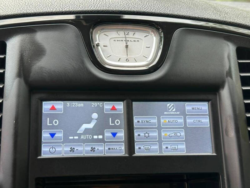 2018 Chrysler 300