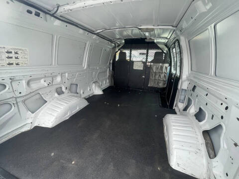2010 Ford E-Series E-250