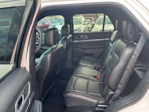 2017 Ford Explorer Sport
