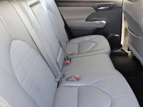 2021 Toyota Highlander Hybrid XLE