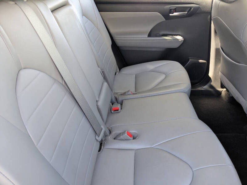 2021 Toyota Highlander Hybrid XLE