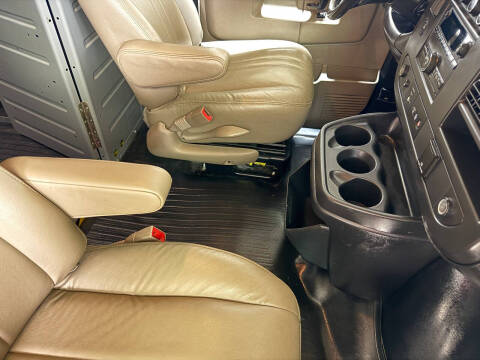 2017 Chevrolet Express 2500