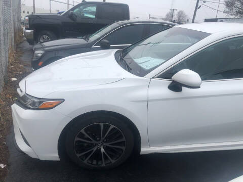 2020 Toyota Camry for sale at Flash Ryd Auto Sales in Kansas City KS