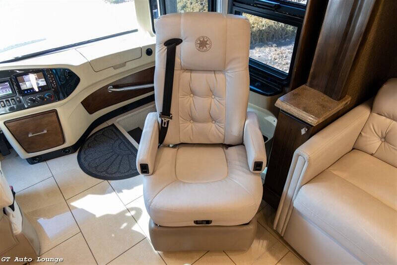 2016 Freightliner XCM Chassis