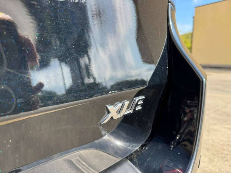 2015 Toyota Sienna XLE 8-Passenger