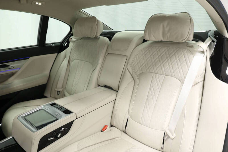 2021 BMW 7 Series ALPINA B7 xDrive